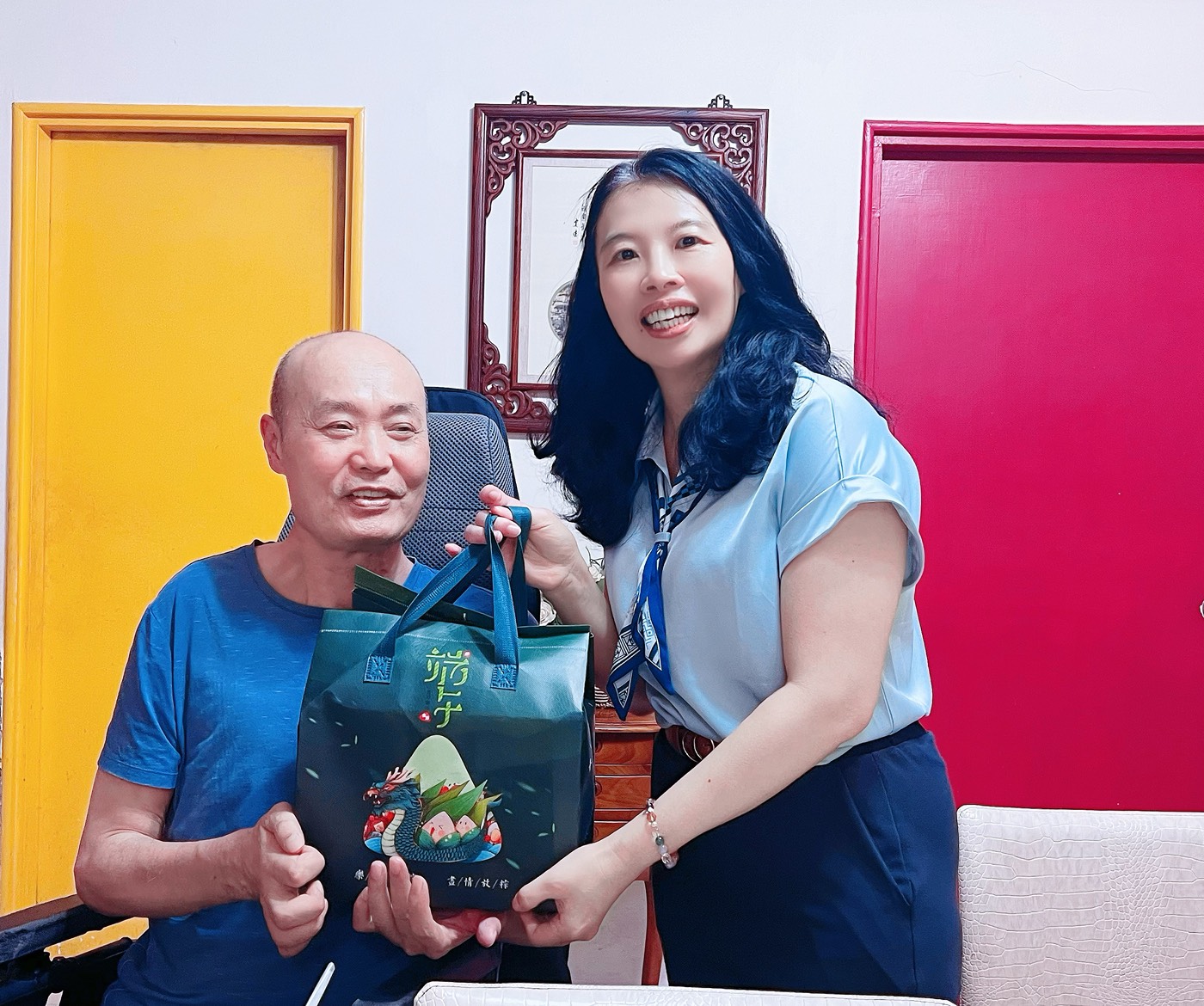 陳佳秀檢察長和馨生人陳先生合影