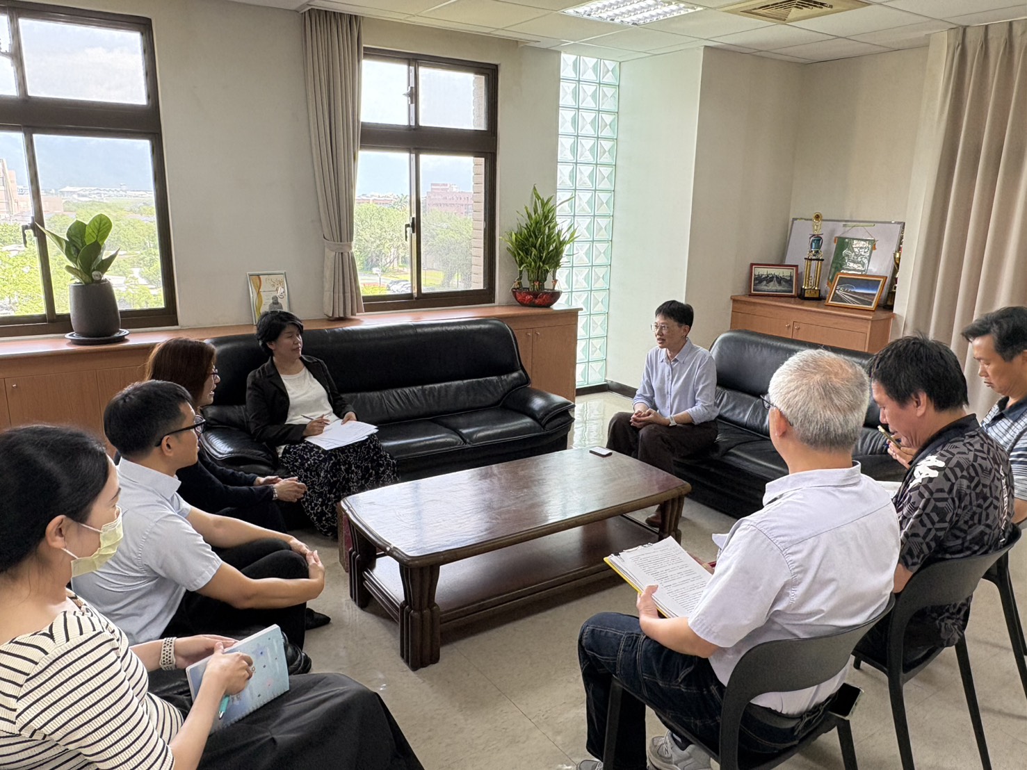 強化綠能產業聯繫機制，花檢實地訪聯台電花蓮區處