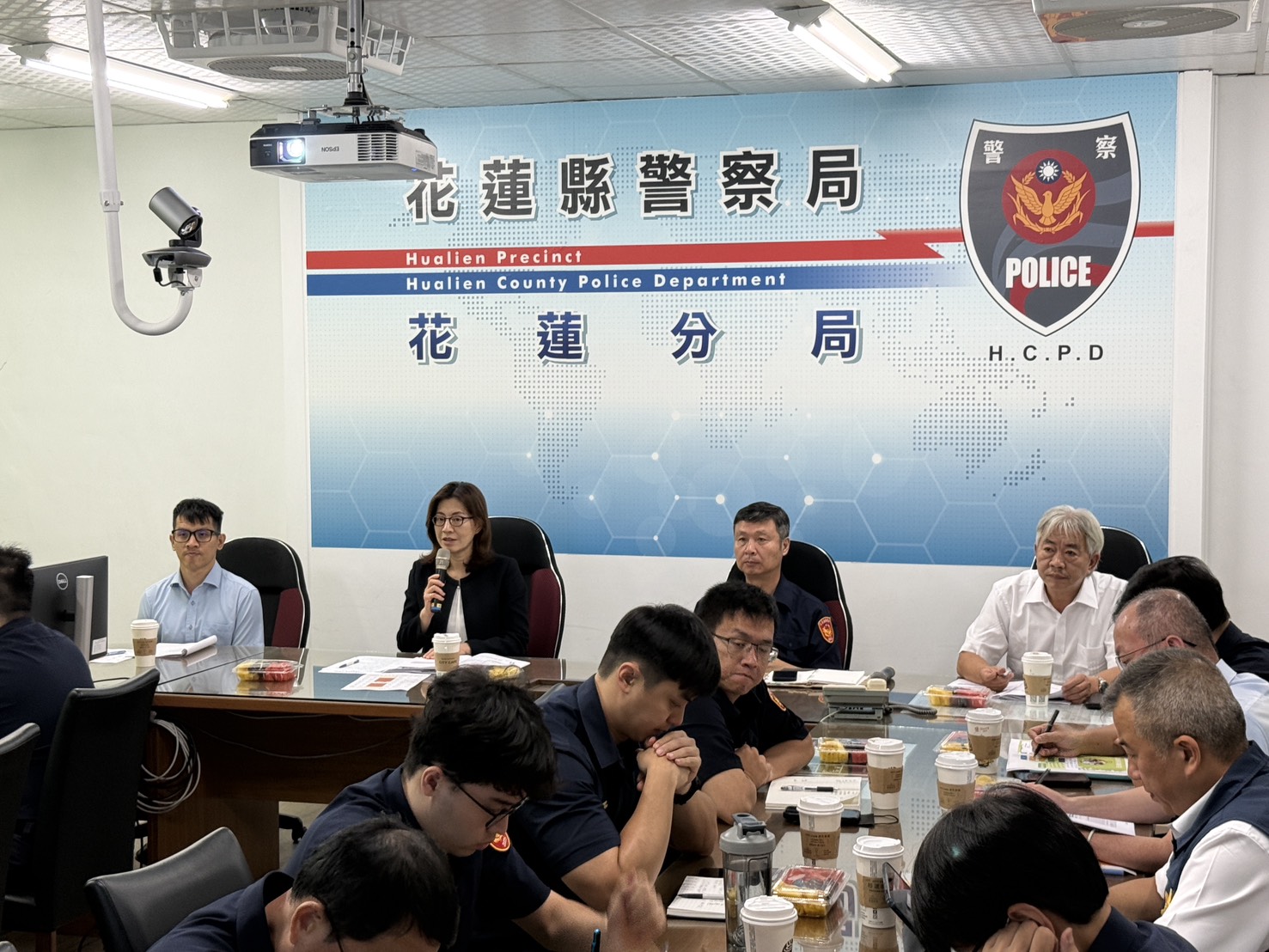 1-花蓮地檢署檢察長率隊親赴花蓮分局召開「115年地方公職人員選舉查察檢警分區座談會」