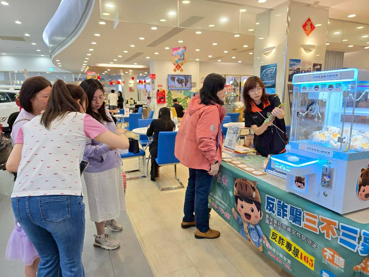 異業結盟，讓防詐反賄成為日常-花蓮地檢署與TOYOTA花蓮營業所聯手反詐、反賄選宣導3