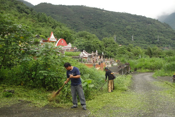 社會勞動人力投入墓園美化環境